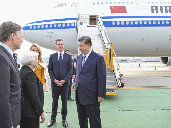 习近平抵达旧金山举行中美元首会晤 同时出席亚太经合组织第三十次领导人非正式会议