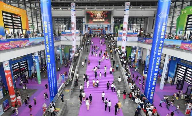 在宽广的亚太铺设发展通途——推动区域共同繁荣的中国实践