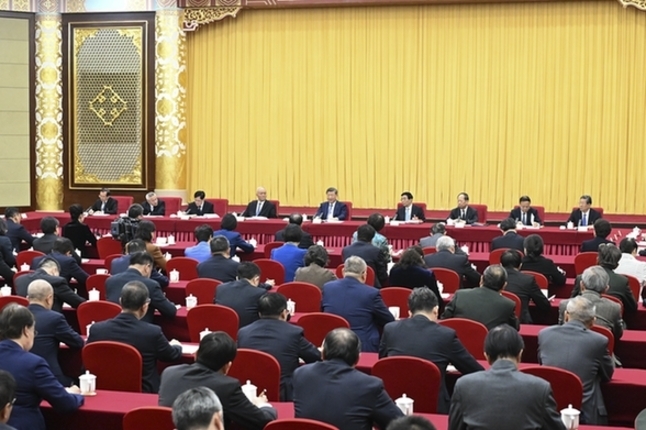 习近平看望参加政协会议的农工党九三学社医药卫生界社会福利和社会保障界委员