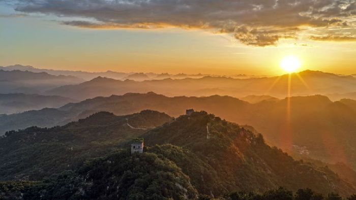 新华社政论:循道而行,推动建设一个更加美好的世界——以四大全球倡议为百年变局注入稳定性和确定性